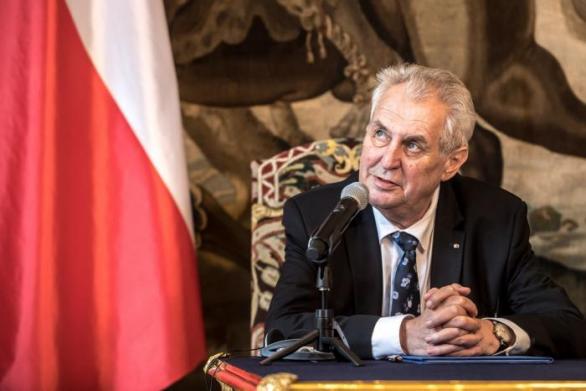 Miloš Zeman už vyhlíží své druhé prezidentské volby. Zatím to vypadá, že funkci bude obhajovat jen proti občanským kandidátům.