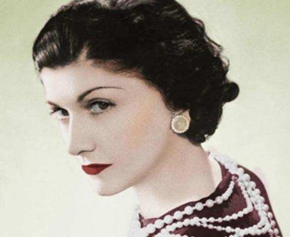 Coco Chanel byla jednou z nejtalentovanějších módních návrhářek všech dob. Ke slávě jí ovšem pomohlo i to, že to dobře uměla s muži.