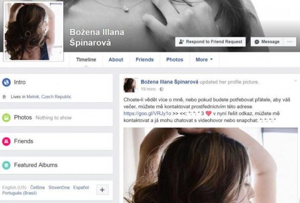 Božena Illana Špinarová. Typicky české jméno, do toho asi utajovaná dcera nedávno zesnulé zpěvačky. Naštěstí fake profily poznáte poměrně snadno.