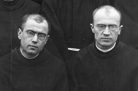 Kolbe spolu se svým bratrem oba vstoupili do františkánského řádu. V klášteře za druhé světové války pomáhali pronásledovaným osobám.