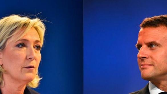 Za favority jsou považování krajně pravicová Marine Le Penová a centrista Emmanuel Macron. Právě jeho podpora opadá ve prospěch Mélenchona.