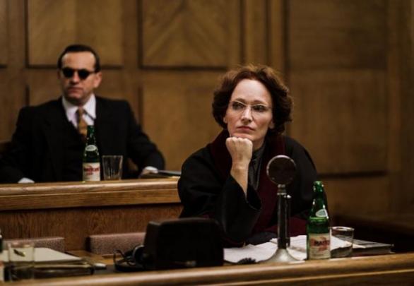 Herecké výkony ve filmu Milada zaujmou svou přesvědčivostí. Kupříkladu Aňa Geislerová brilantně ztvárnila ďábelskou prokurátorku Brožovou-Polednovou.