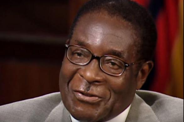 Robert Mugabe vládl v Zimbabwe 37 let. Nyní odstupuje a bude mu zabavena i většina jeho nezměrného bohatství.