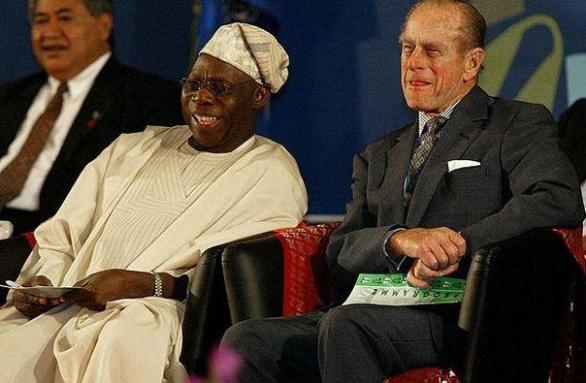 Prezident Nigérie si s princem Philipem také užil svoje.