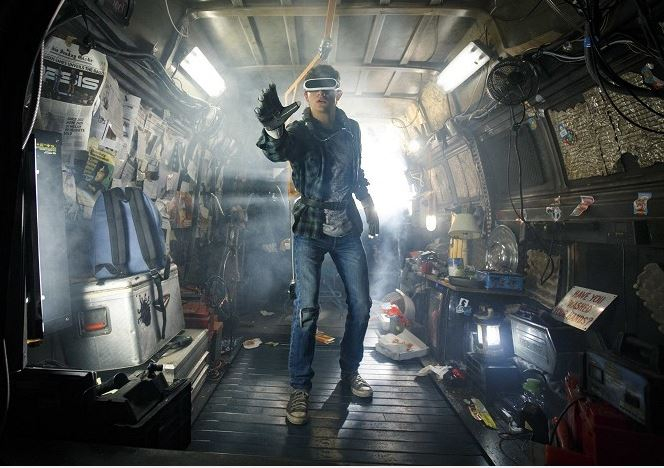 Právě o to se s pomocí přátel pokouší hlavní hrdina Wade Watts (Tye Sheridan). Spielbergova novinka Ready Player One zatím budí nadšení.