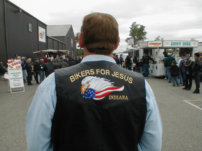 Většina amerických bikerů-křesťanů přeci jen moc drsně nevypadá.