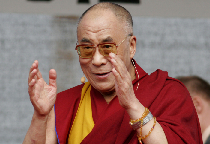 Čím topí dalajlama, když je Daramsála pod sněhem? Sušeným kravským trusem nebo kvalitním antracitem?
