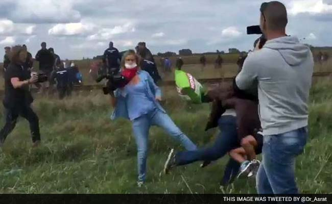 Můžeme tomu říkat "brutální napadení imigranta", ale taky "záslužná pomoc policii při zadržení narušitele zákona."