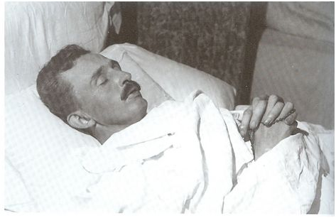Posmrtná fotografie bývalého císaře Karla I., který zemřel na zápal plic ve vyhnanství na Madeiře.