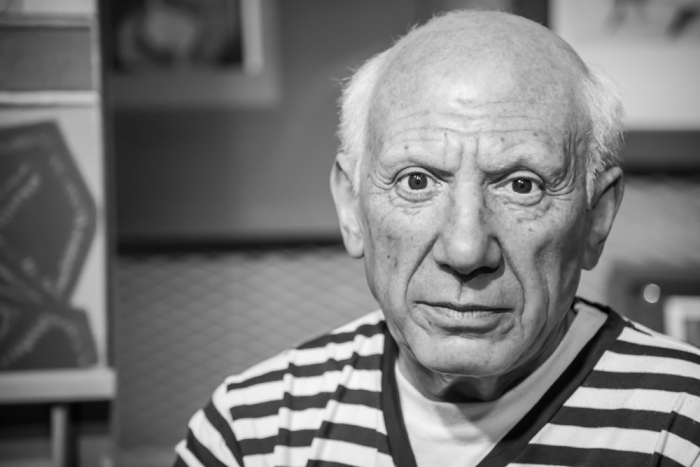 Co se politického smýšlení týče, netajil se Picasso svým odporem k válce a sympatiemi ke komunismu.