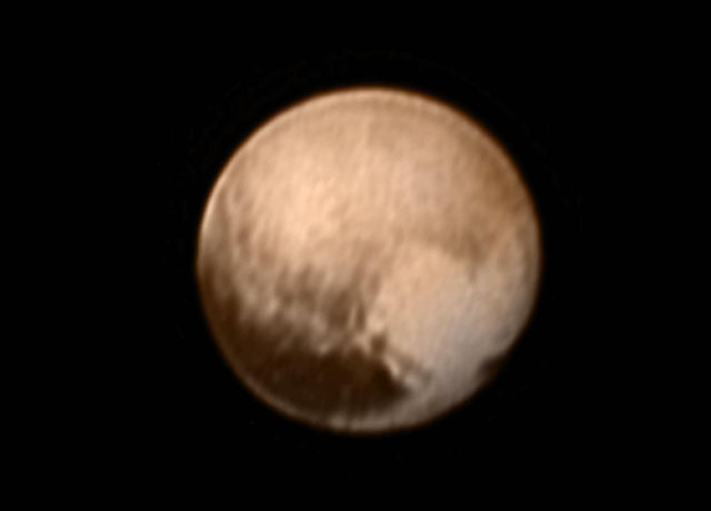 Fotografie pořízená 7. července, kdy byly Nové obzory vzdálené od Pluta necelých šest milionu kilometrů