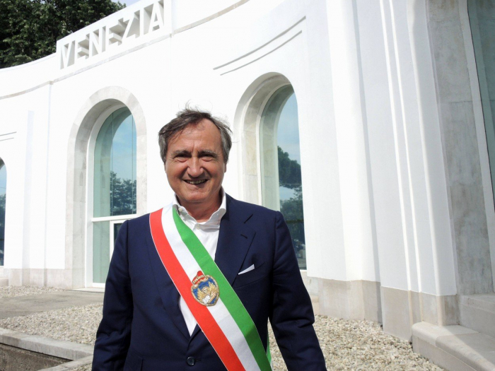 Starosta Benátek Luigi Brugnaro - hrdina českých xenofobů