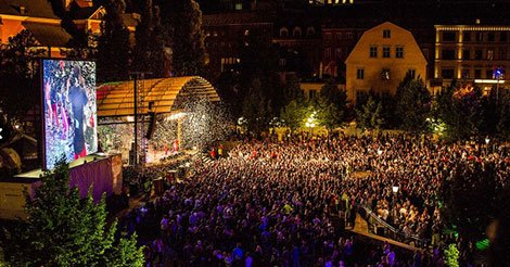 Desítky případů obtěžování žen na stockholmském festivalu policie odložila