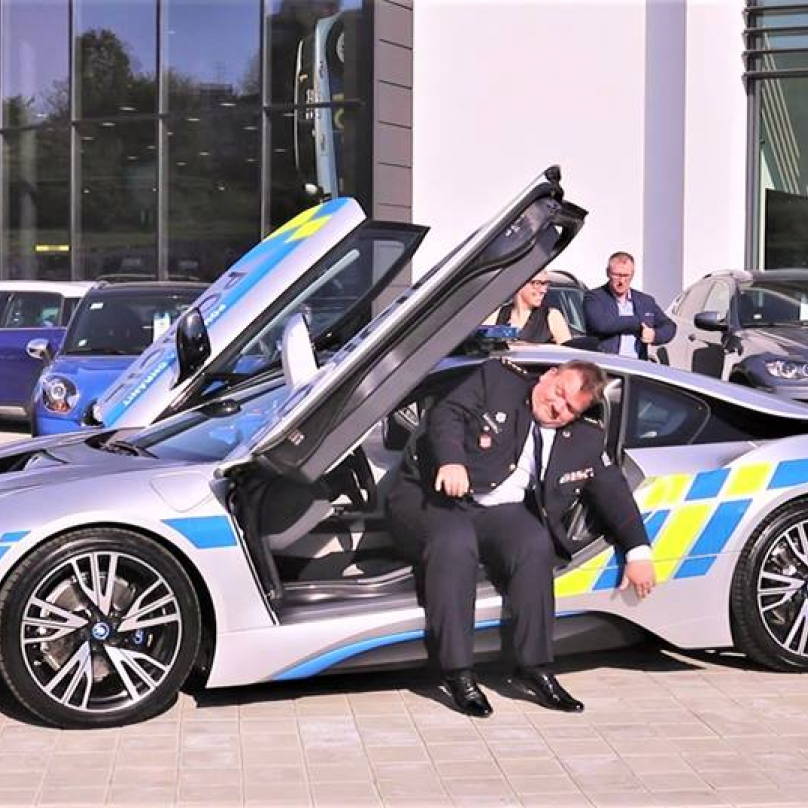 I Policie ČR disponovala hybridním BMW. Bohužel s ním ale nabourali.