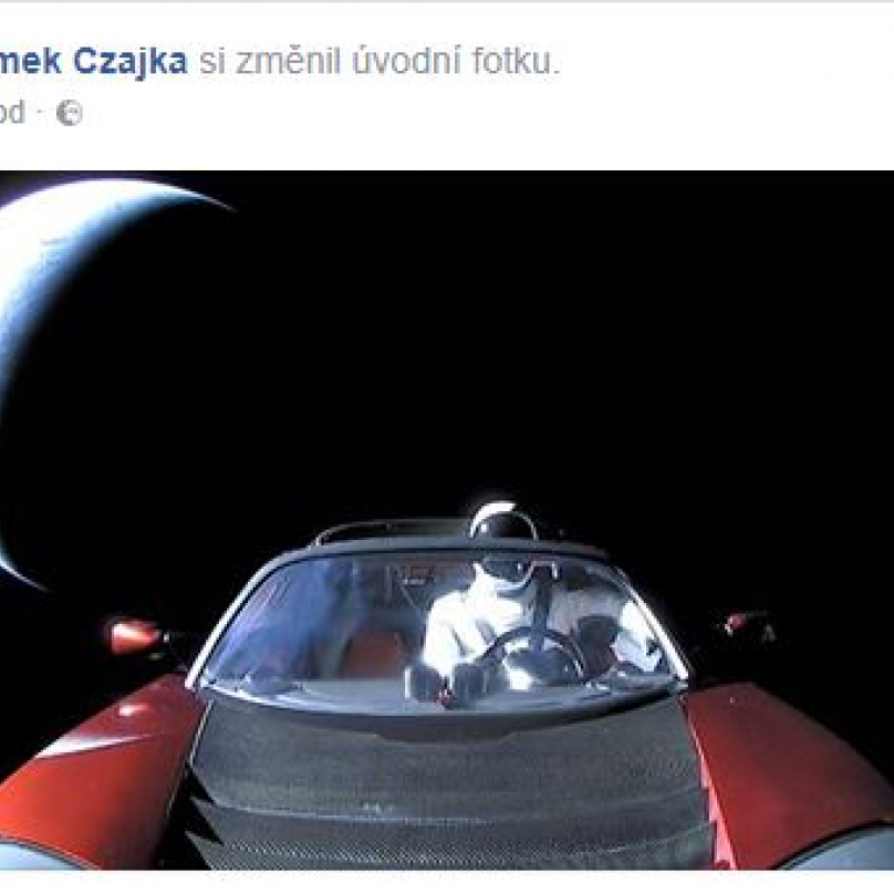 Tomasz Czajka a jeho úvodní fotografie. Polák ze slavného memu je dnes velmi úspěšný.