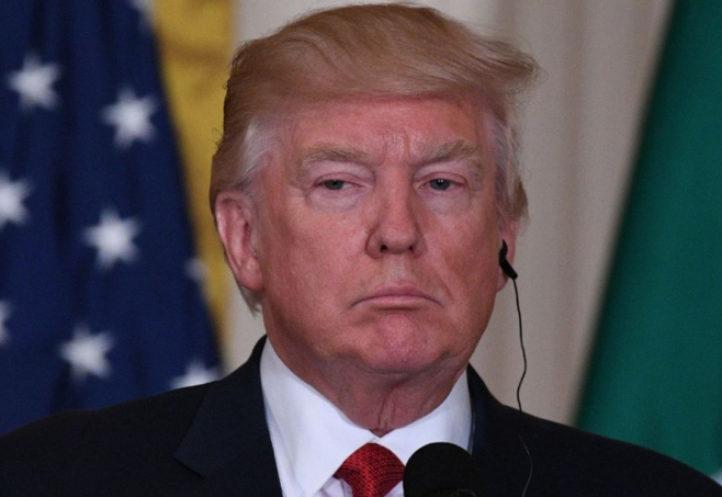 Trumpovi začíná hrozit, že bude odvolán. Je tato hroba reálná?