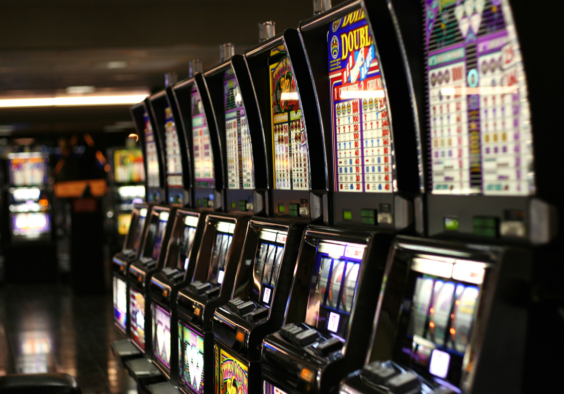 las_vegas_slot_machines.jpg