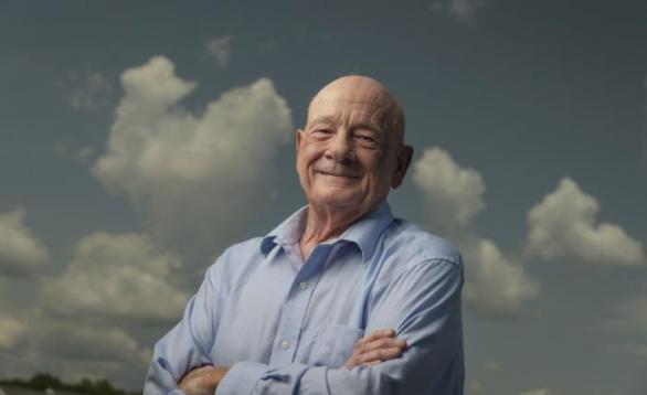 Raymond Moody zasvětil svůj život zkoumáním života posmrtného.
