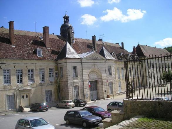 Francouzské vězení Clairvaux, do kterého byl Carlos 2006 převezen.