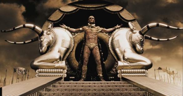 Perský vládce Xerxés je ve Snyderově filmu něco mezi úchylem, fanatikem a sadistou
