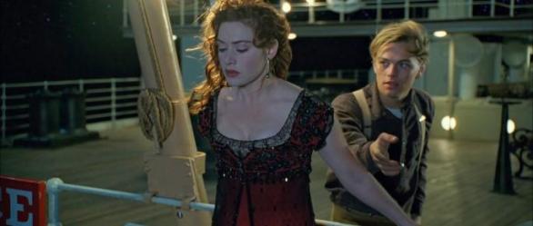 Proč se Jack vrátil v čase a nechal se potopit spolu s Titanicem? Aby zachránil Rose před sebevraždou a obětoval kvůli tomu všechny ostatní na palubě.