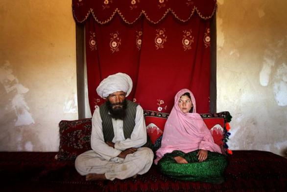Svatba starce s dítětem v Afghánistánu