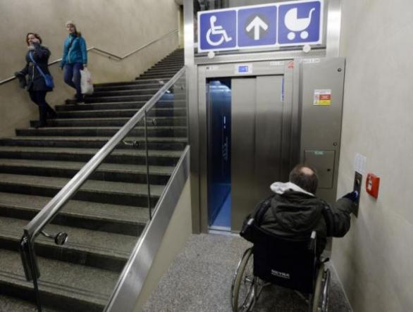 Dolínkovým snem je mimo jiné plně bezbariérové metro.