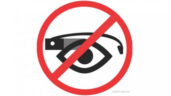 Nevole ke šmírování se obrátila i proti brýlím Google glass, které vykazuje např. z kaváren toto logo 