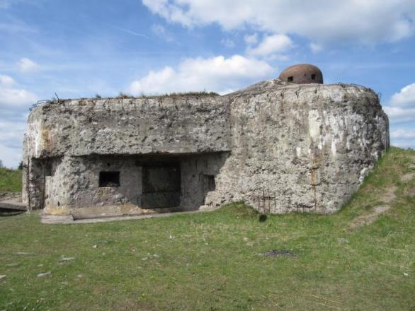 Stříleli do něj a zkoušeli, co vydrží.