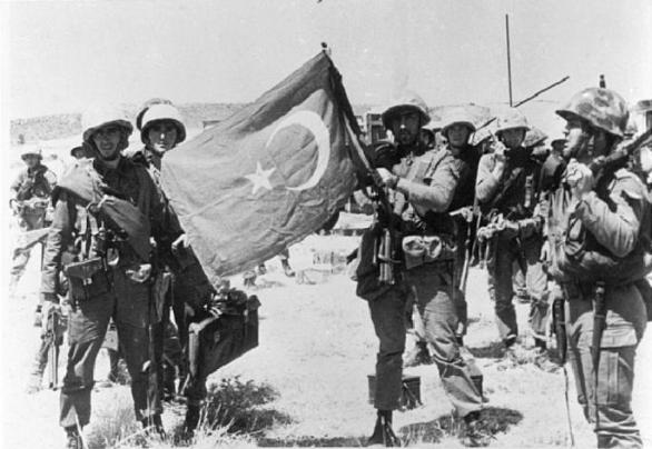 K rozdělení Kypru došlo v 70. letech kvůli vojenskému puči na jihu a následné invazi tureckých vojsk na severu.
