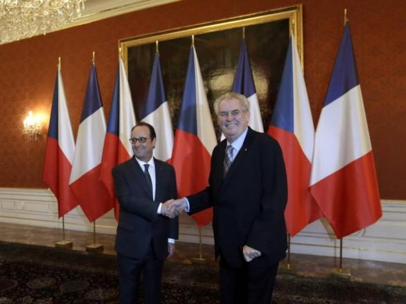 Francouzský prezident Hollande si s Milošem Zemanem příliš nenotoval. U Emmanuela Macrona to bude ještě horší, kdežto Marine Le Penová by si s naším prezidentem mohla rozumět.