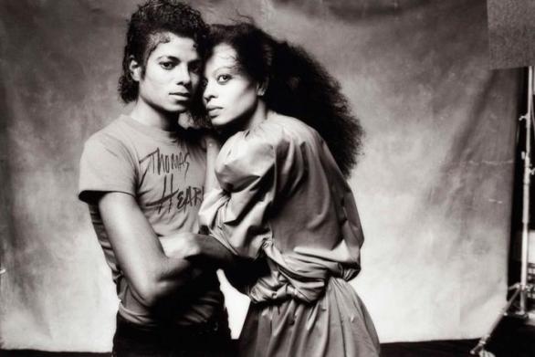 Michael Jackson a Diana Ross spolu nazpívali píseň Ease On Down The Road. Jacksonovy desky Thriller a Bad patří mezi nejvýznamnější v oblasti pop music. Zemřel za dosud neobjasněných okolností ve věku 50 let 25. 6. 2009.