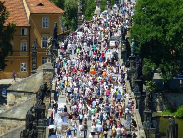 Od ledna do září 2017 navštívilo Českou republiku celkem 26,4 milionů návštěvníků ze zahraničí 
