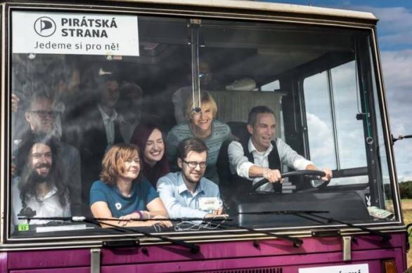 Tak schválně, kolik členů Pirátů poznáte a víte, jak se jmenují?