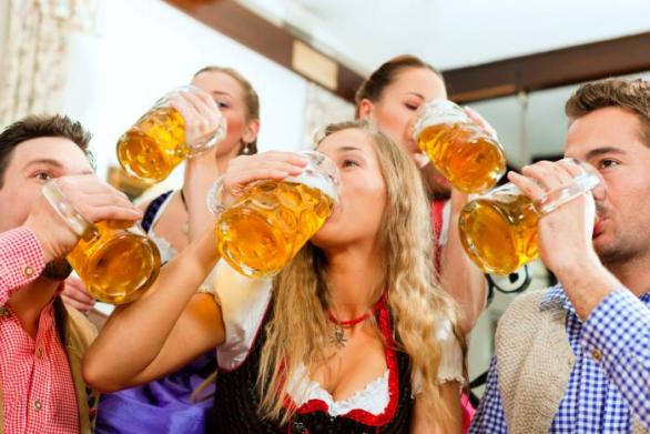 Pijeme mnohem méně alkoholu než v 90. letech, takže máme čistou hlavu, což je na škodu.