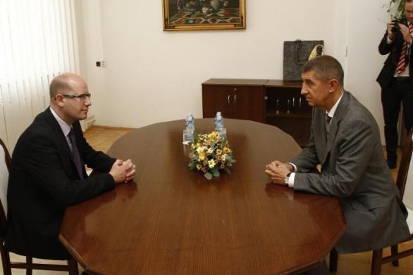 Vztah Sobotky a Babiše je ukázkovým příkladem toho, že nejhorší nepřítel je koaliční partner.