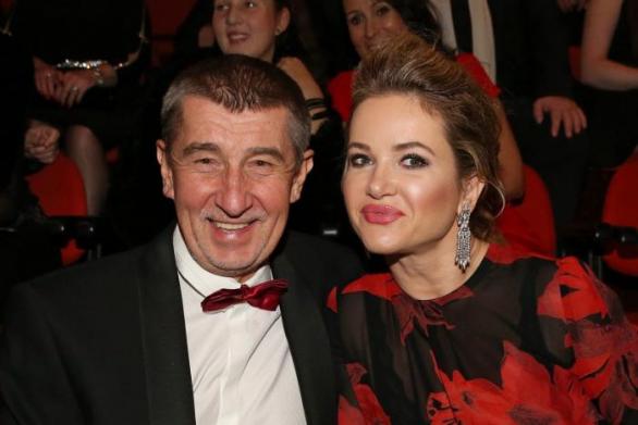Monika Babišová žije s Andrejem Babišem přes 20 let, změnila si kvůli němu příjmení, ale jeho manželkou je teprve pár měsíců.