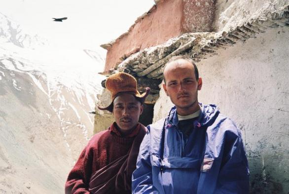 Větrovka z fialové šusťákoviny, doma šitá, na treku v Himálaji v roce 1994. Kde jí je asi konec?