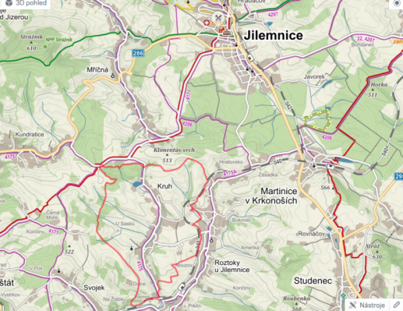 Klimentův kopec oddělující Kruh od Mříčné je zhruba ve středu mapy