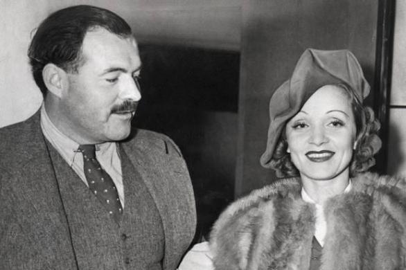 Kromě čtyřech manželek (poutavě o nich píše N. Woodová v knize Paní Hemingwayová) miloval i Marlene Dietrich, které psal koketní a mírně oplzlé dopisy. Jejich románek ale zůstal nenaplněn. Jak se Hemingway vyjádřil, jejich vášeň nebyla synchronizovaná.