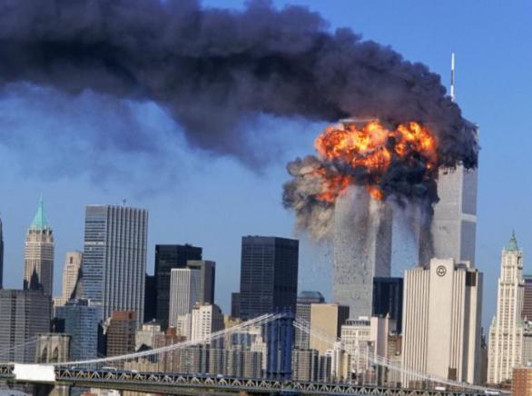 11. září 2001 otevřelo dveře do nového světa, v němž sledujeme teroristické útoky v přímém přenosu. Pokud se tedy odehrávají někde, kde nám to stojí za pozornost.