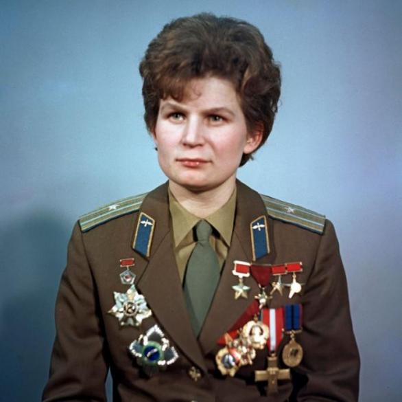 Těreškovová je kromě Hrdinky Sovětského svazu nositelkou mnoha další vyznamenání a ocenění. Mimo jiné byla vyhlášena i ženou století.