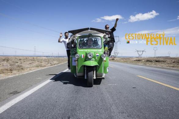Účastníci expedice Pilgreens nás seznámí se svou cestou motorikšou napříč Asií