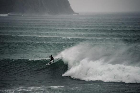 Atlantik zásobuje záliv kvalitními surfovými vlnami, které se tady v Ustadu sjížděly  už v roce 1963.