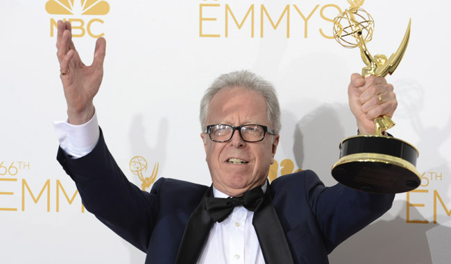 Colin Bucksey se raduje z ceny Emmy