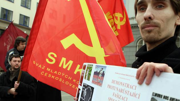 Brněnský zastupitel Hráček na demonstraci extrémistů