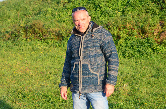 Manang se vyrábí ve třech barvách