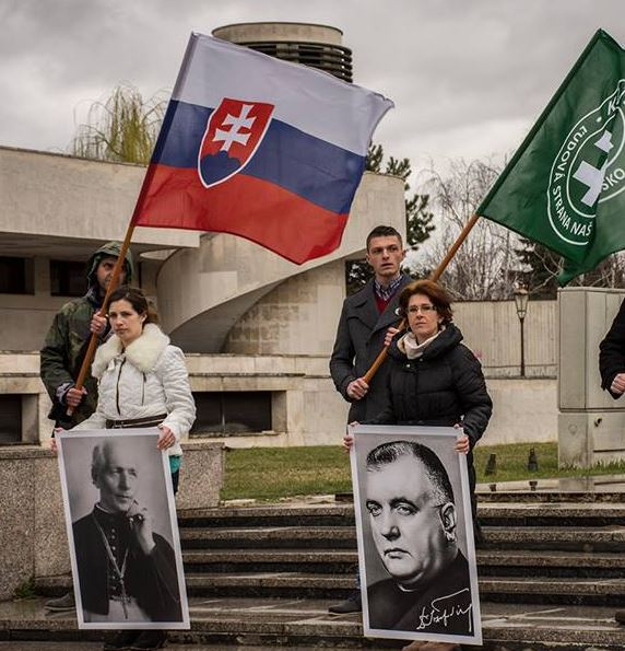 Není nad to si takhle při odpoledni dojít zavzpomínat na popravené vlastizrádce.