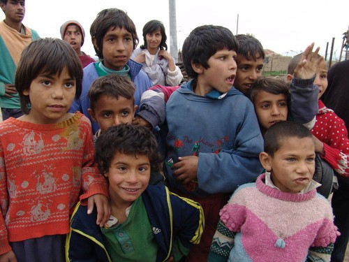Romské děti (ilustrační foto) mají něco víc než neromské děti – letní tábor na etnickém principu