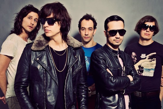 Kapela The Strokes mu dala slávu i odrazový můstek pro další jeho projekty.